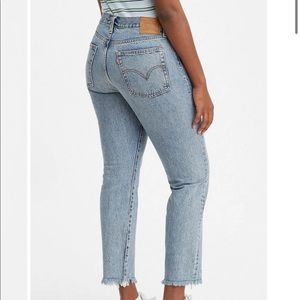 Levi’s Wedgie Icon Jeans in colour “Shut Up”